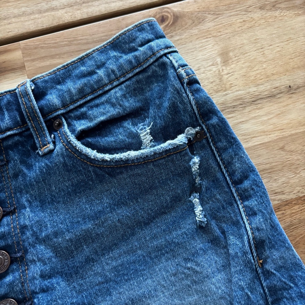 A&F High Rise Mom Shorts - Picture 3 of 9